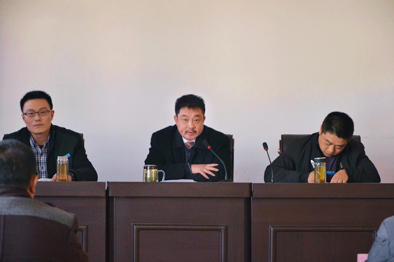 集团董事长黄晔在会上讲话